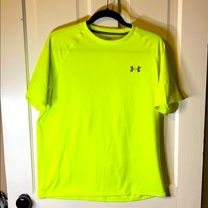 Men’s Underarmor heatgear loose workout shirt